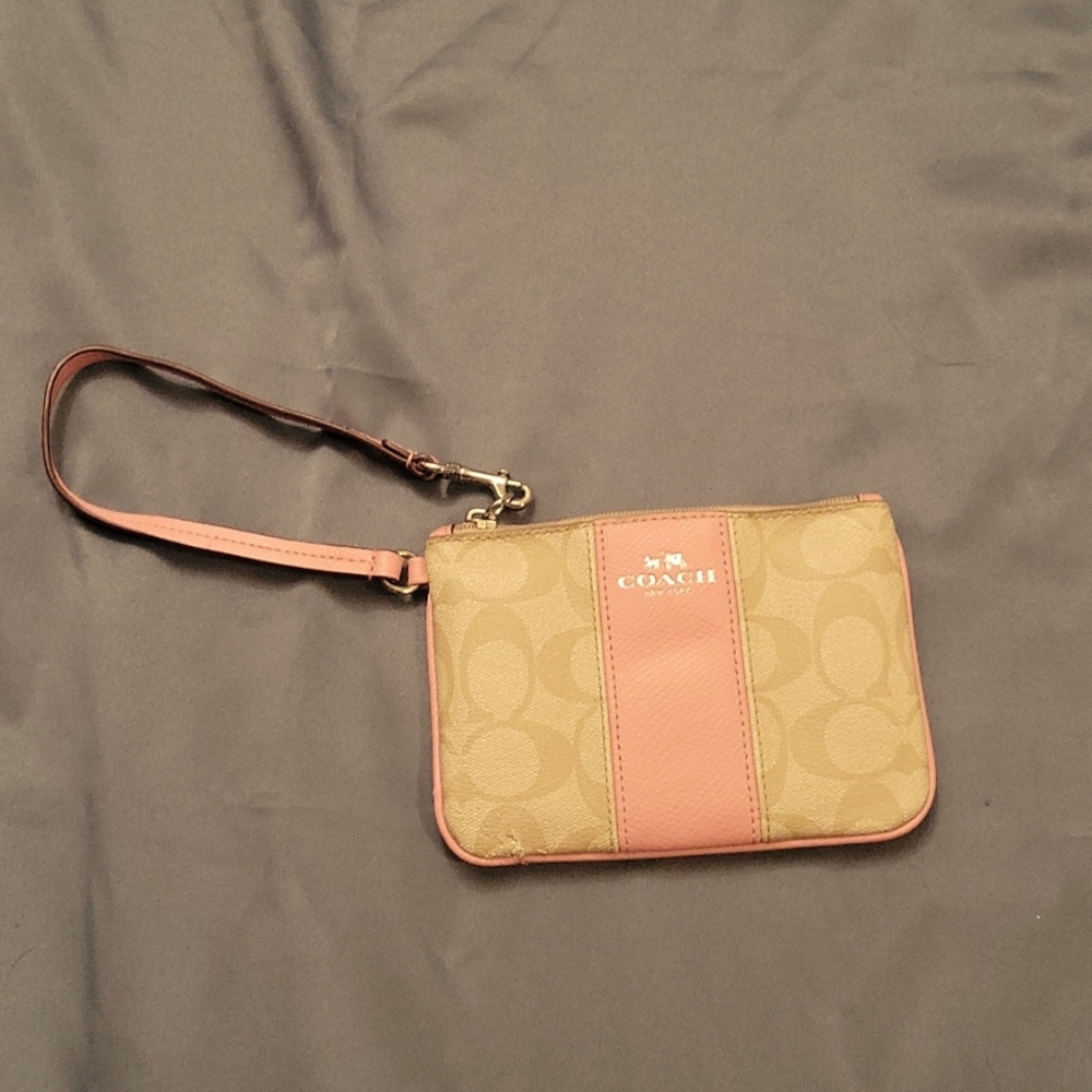 👛COACH WRISTLET
